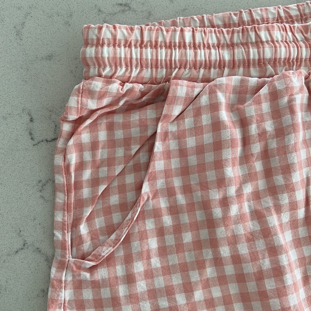 Make + Model Shorts - Picture 5 of 6